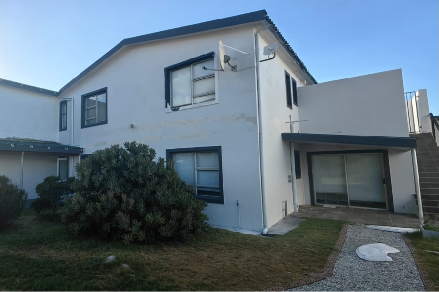 5 Bedroom Property for Sale in Bettys Bay Western Cape